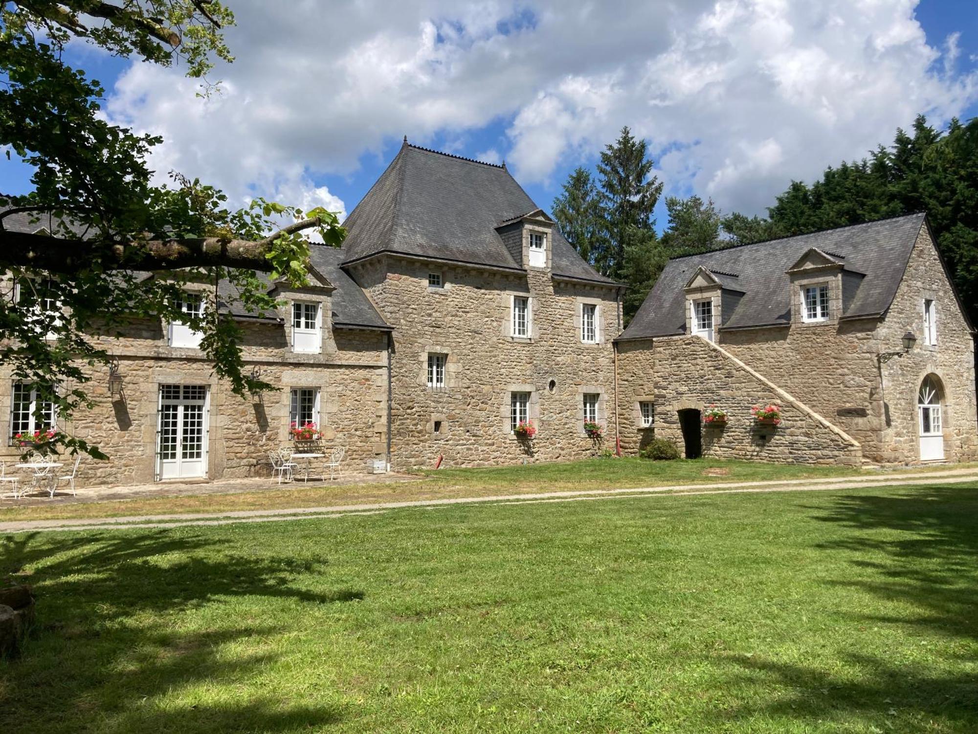 לינה וארוחת בוקר Malansac Manoir De Saint-Fiacre מראה חיצוני תמונה